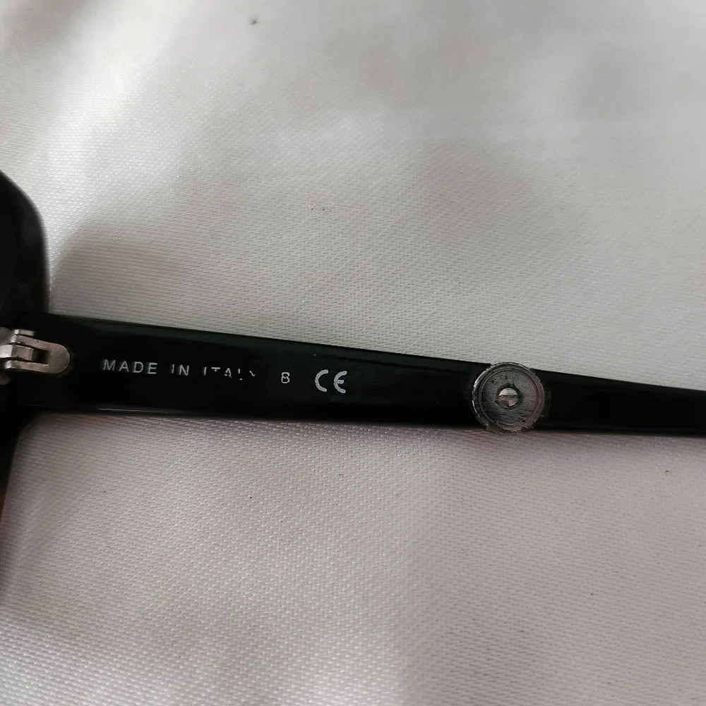 Authentic Vintage Chanel Sunglasses - Picture 4 of 13